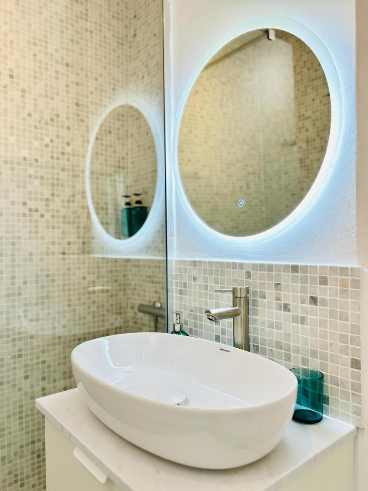 Apartamento Urban Parkside Retreat Cozy 2-Bed Ap By Metro Bucarest Exterior foto